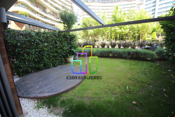 Akasya Acıbadem de Koru Bahçe Katı 179 m2 Harika Plan