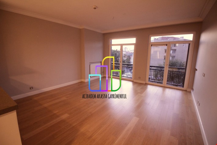 Emaar square de satılık 2+1 140 m2 Boş - İt s ready to move 