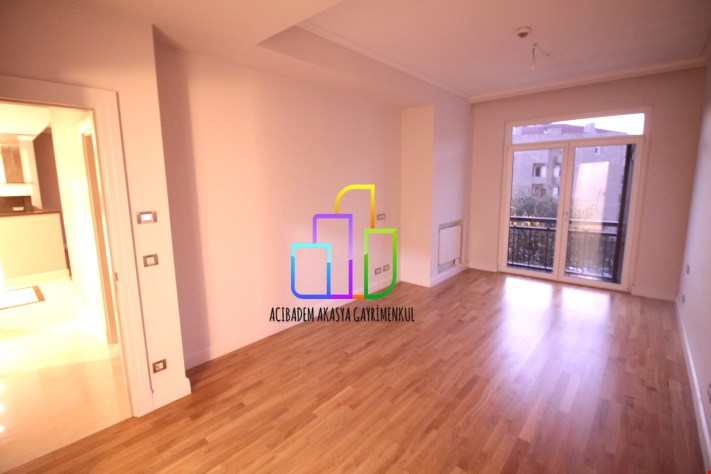 Emaar square de satılık 2+1 140 m2 Boş - İt s ready to move 