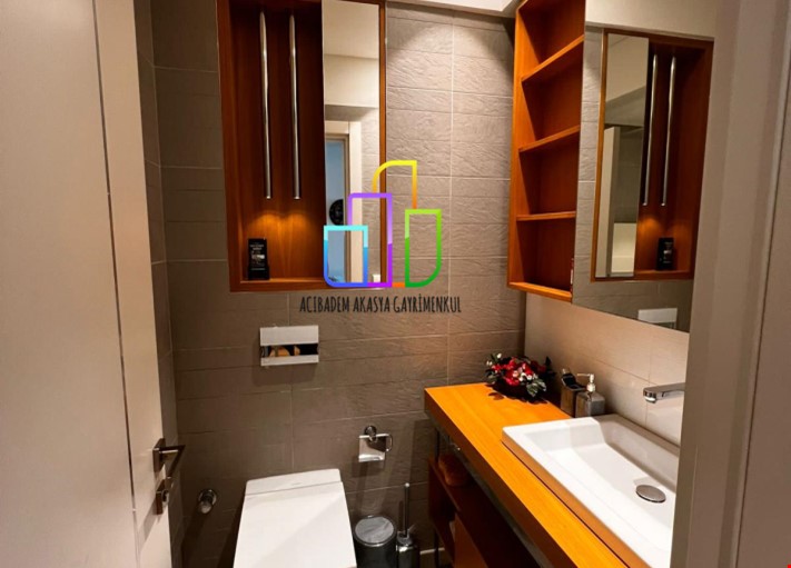 Emaar square de 88 m2 Kiralık 1+1 empty 