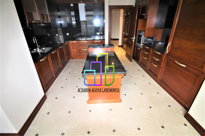 Emaar square Shock Price 3,5+1 With Maid Room 220 M2 Residence Block