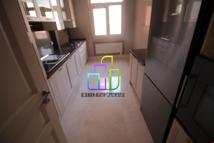 Emaar Square 2+1 Residence High Floor Block Mall View Opportunity
