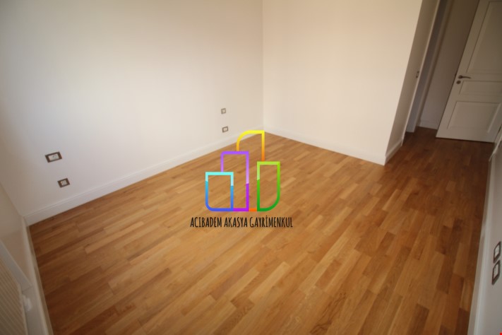 Emaar Square 2+1 Residence High Floor Block Mall View Opportunity