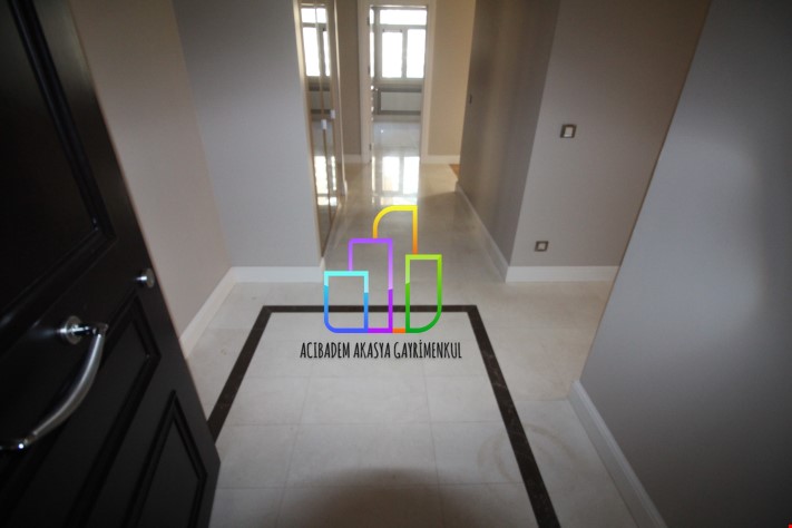 Emaar Square 2+1 Residence High Floor Block Mall View Opportunity