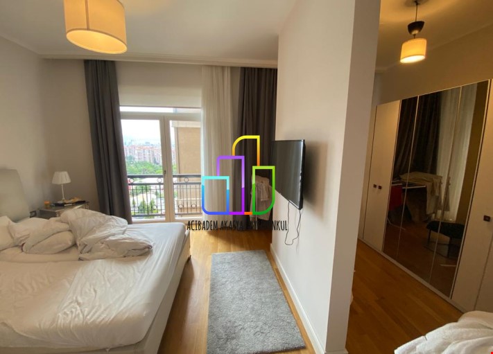 Emaar square de 1+1 dubleks satılık 105 m2 Daire 