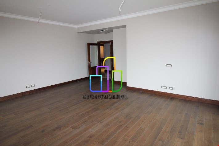 Emaar Square 3,5+1 Residence Block Ready To Move!!!