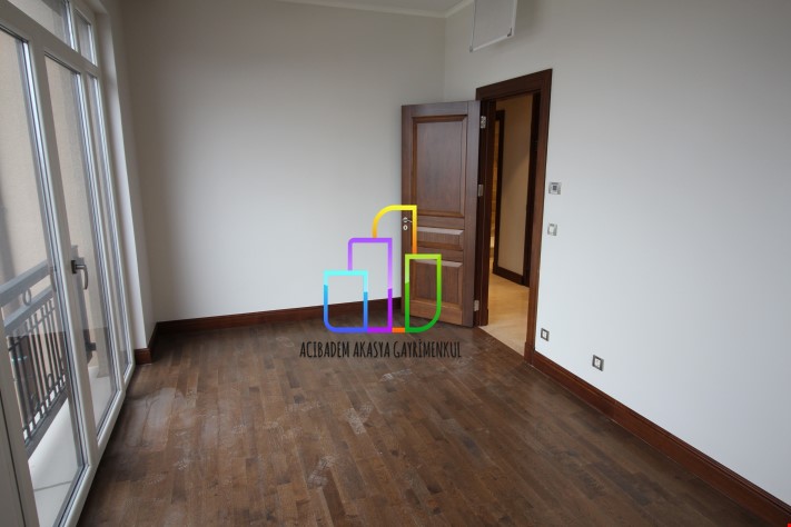 Emaar Square 3,5+1 Residence Block Ready To Move!!!