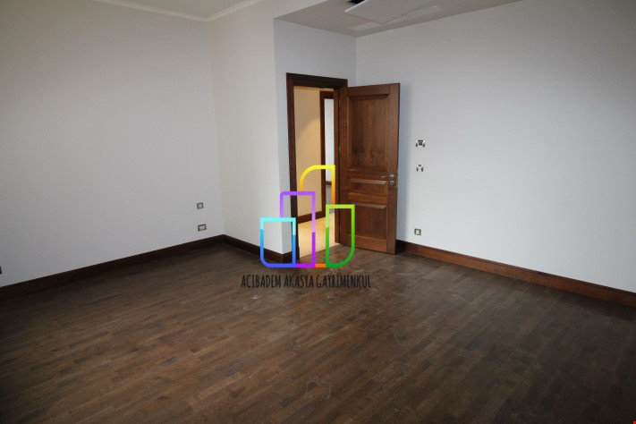 Emaar Square 3,5+1 Residence Block Ready To Move!!!