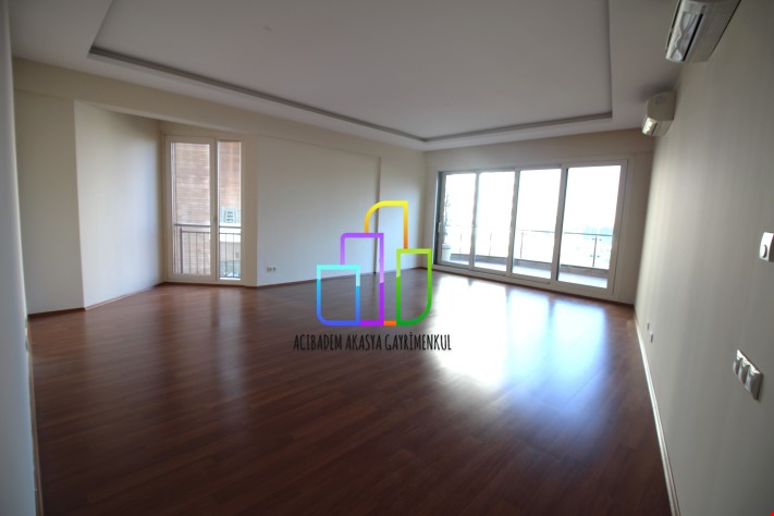 Akasya Acıbadem 3+1 Koru Etabı 164 M2 Genis Balkonlu Oturuma Hazır