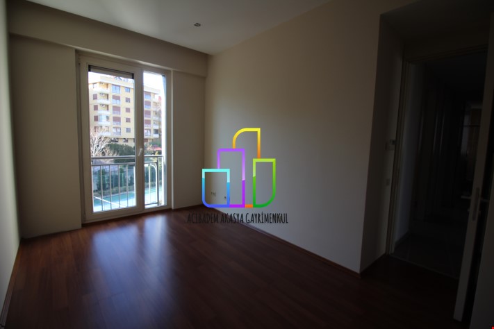 Akasya Acıbadem 3+1 Koru Etabı 164 M2 Genis Balkonlu Oturuma Hazır
