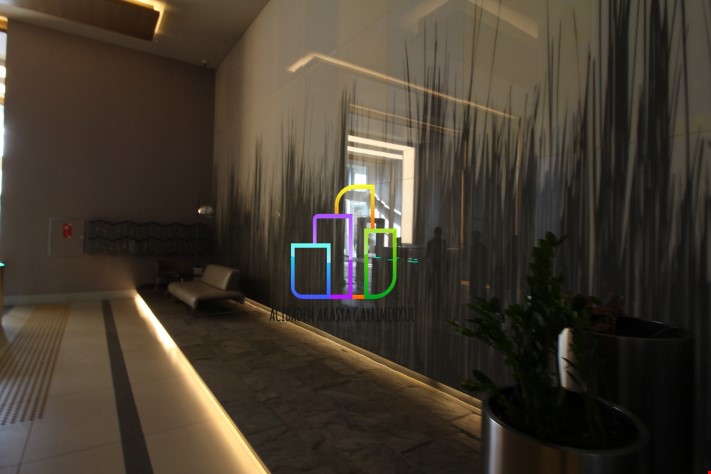 AKASYA ACİBADEM EVLERİ KENT ETABI KULE de 234m2  TİCARİ KAT OFİS