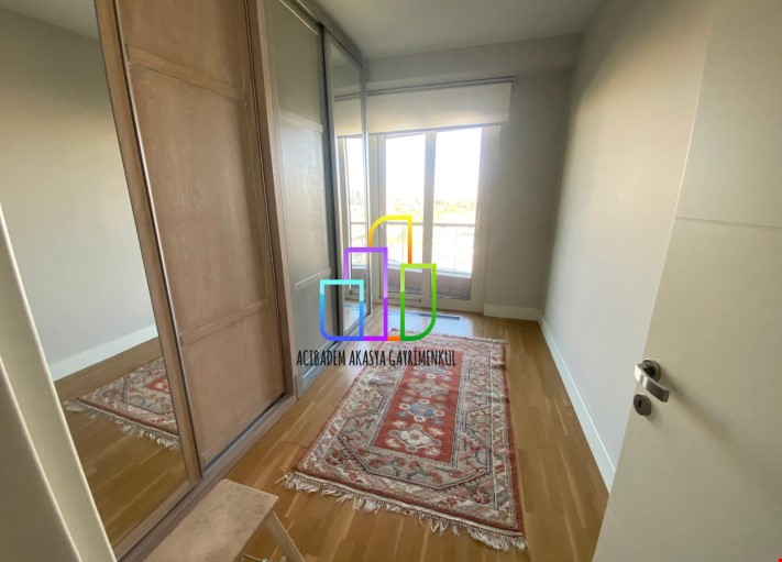 Akasya Acıbadem 3+1 FULL EŞYALI BALKONLU Avm Üzeri Yatay Blokta