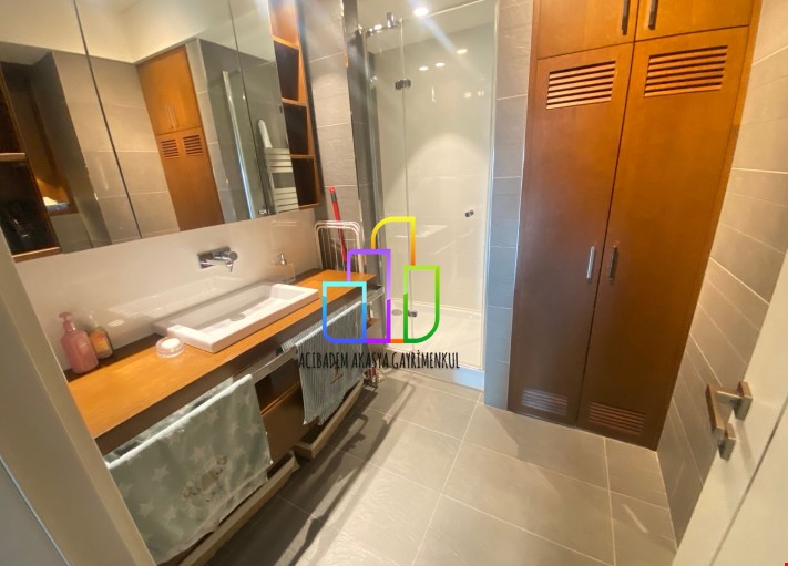 Emaar square de 2+1 Heights blokta 120 m2 Flat  avm manzaralı 