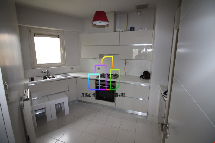 Akasya Acıbadem 1,5+1 Göl Kule 86 M2 BOŞ OTURUMA HAZIR YATIRIM FIRSATI