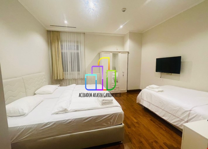 Emaar Square 2,5+1 On Sale Fully Furnished With Maid Room Empty!!!