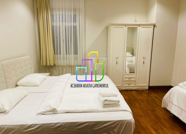 Emaar Square 2,5+1 On Sale Fully Furnished With Maid Room Empty!!!