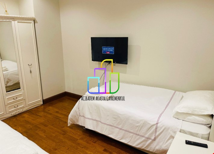 Emaar Square 2,5+1 On Sale Fully Furnished With Maid Room Empty!!!