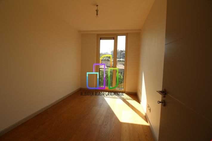 4+2 300m2 AKASYA ACİBADEM GÖL ETABI YATAY da TERASLI DUBLEKS