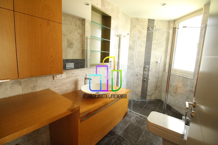 4+2 300m2 AKASYA ACİBADEM GÖL ETABI YATAY da TERASLI DUBLEKS