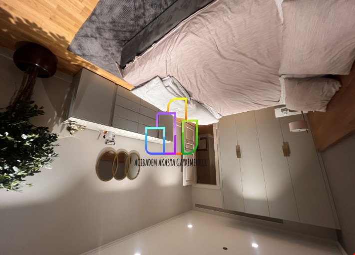 Emaar Square de 1+1 eşyalı satılık 96 m2   