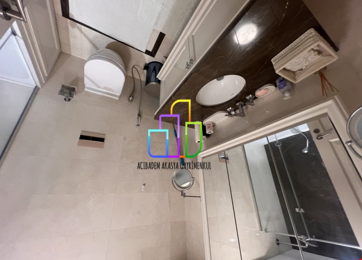 Emaar Square de 1+1 eşyalı satılık 96 m2   