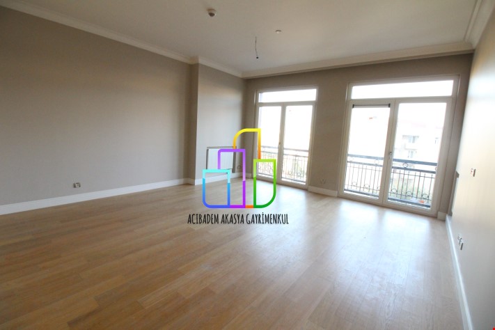 Emaar Square de 2+1 kiralık Daire -  Amerikan Mutfak 