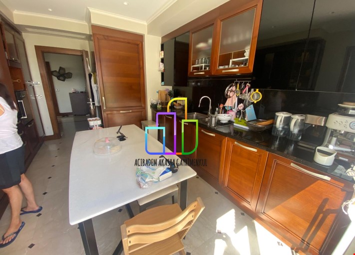 Emaar Square 3,5+1 220  M2 BÜYÜK TERASLI Oturuma Hazır!!!!!!!!!