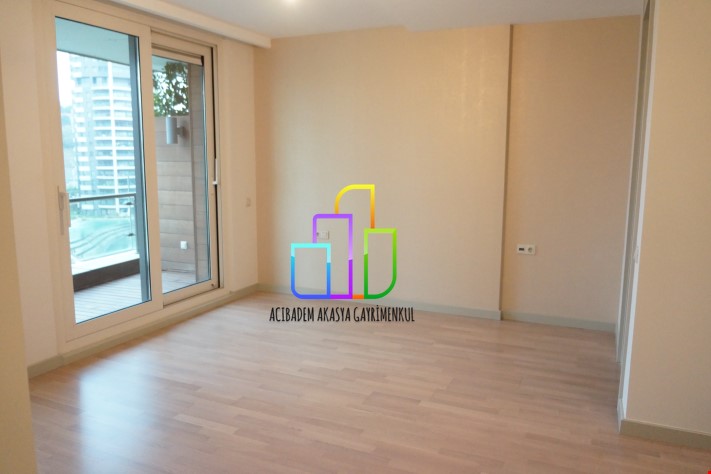 3.5+1 222m2 AKASYA ACİBADEM GÖL ETABI YATAY da  SATILIK TERASLI 